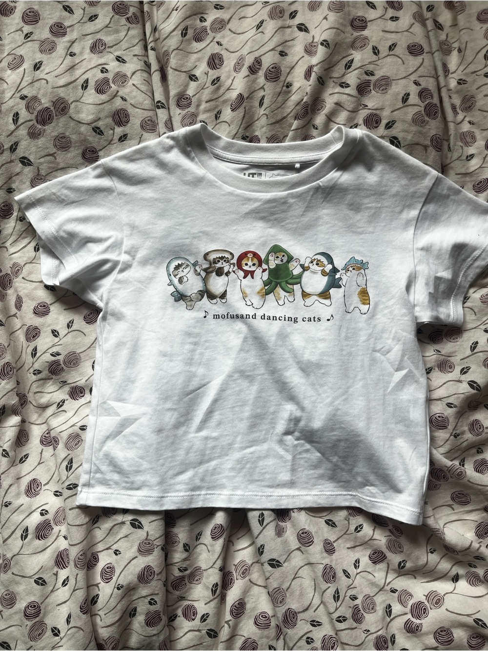 uniqlo x mofusand baby tee